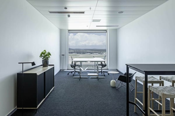 Prime Center 3 - Büroräumlichkeit mit Aussicht auf das Fluggeschehen 2