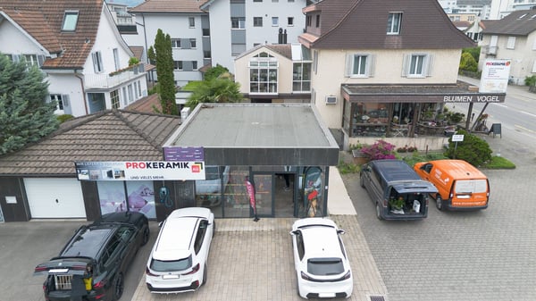 Vielseitiges Ladenlokal an zentraler und gut sichtbarer Lage 9
