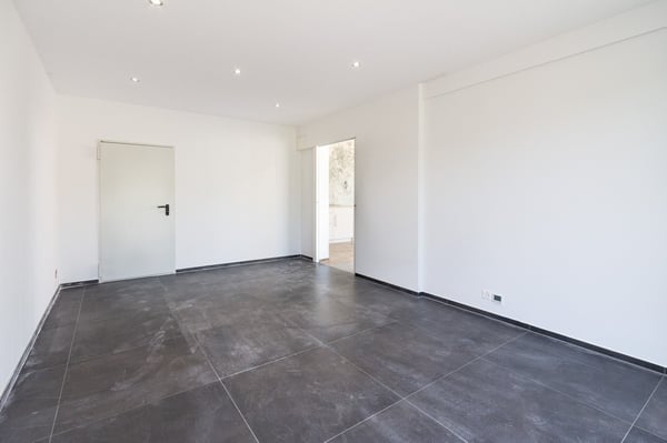 Vielseitiges Ladenlokal an zentraler und gut sichtbarer Lage 8