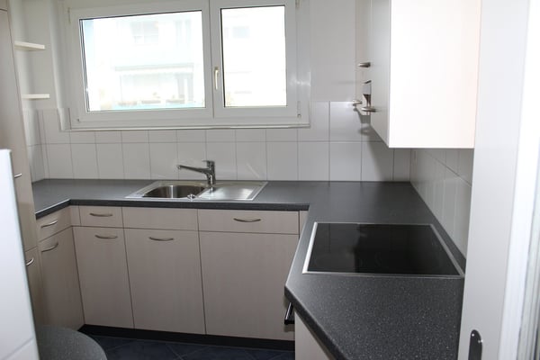Helle 3-Zimmer-Wohnung mit Balkon in Othmarsingen – sofort verfügbar! 2