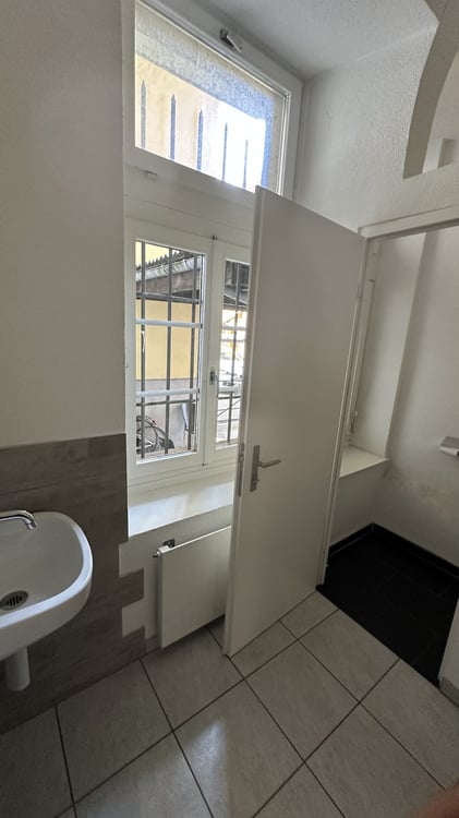 Gewerberaum an zentraler Lage in Baden zu vermieten 10