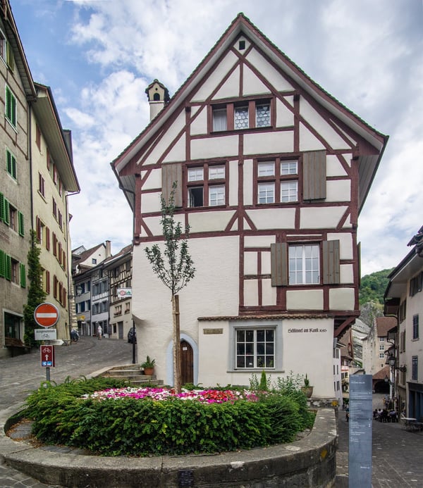 Attraktive möblierte Dachwohnung in der Altstadt 1