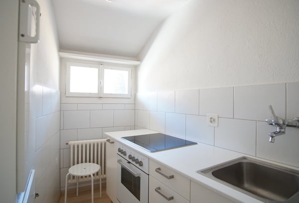 Attraktive möblierte Dachwohnung in der Altstadt 7