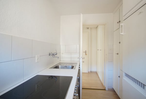 Attraktive möblierte Dachwohnung in der Altstadt 8