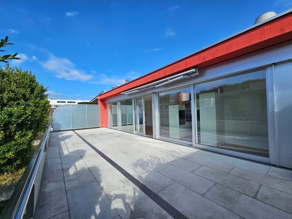 Traumhafte Attikawohnung mit grosser Terrasse à 55m2 im Stadtzentrum Baden 2