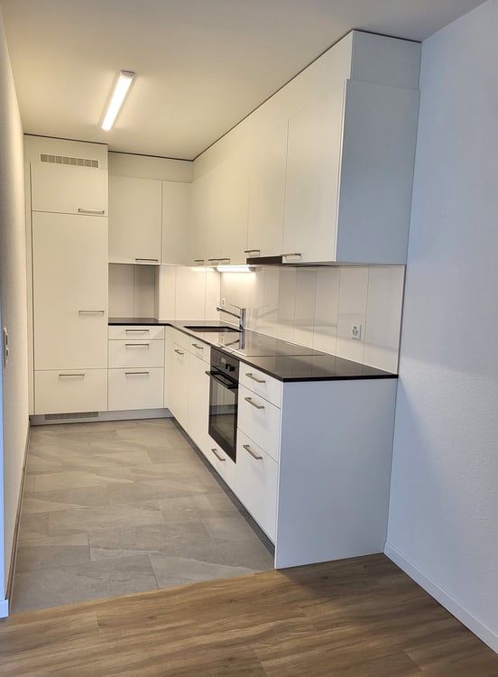 Helle neu sanierte 2.5 Zimmerwohnung! 5