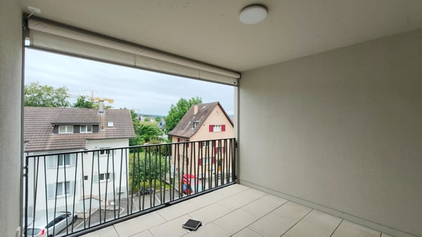 Moderne 2.5-Zimmer-Wohnung mit Loggia 10
