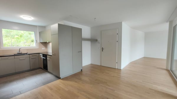 Moderne 2.5-Zimmer-Wohnung mit Loggia 3