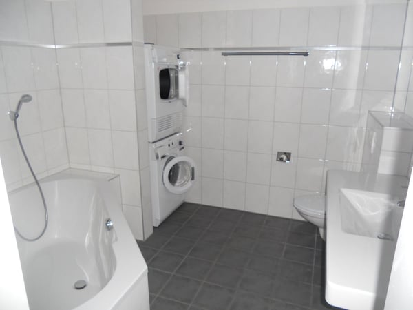Helle, moderne 8½-Zimmer-Dachwohnung an zentraler Lage 7
