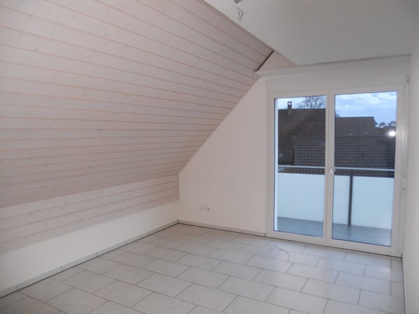 Helle, moderne 8½-Zimmer-Dachwohnung an zentraler Lage 8
