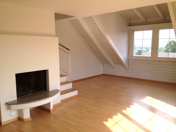 Charmante 5.5-Zimmer-Maisonette-Wohnung in Neerach – Ruhige Lage mit herrlichem Ausblick 4