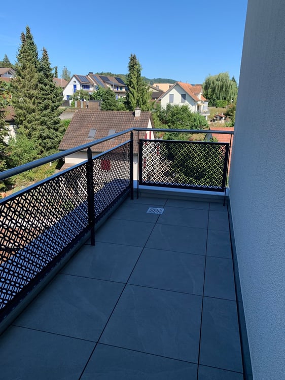 Moderne neue Attikawohnung an attraktiver Hanglage von Glattfelden – Wohnen im Grünen mit Komfort 9