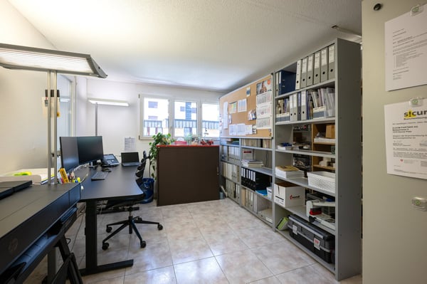 Moderne 5.5-Zimmer Gewerbefläche an der Mattastrasse 9 in Davos Platz 13