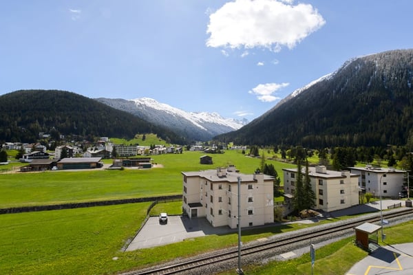 Attraktive 3.5 Zimmer-Attikawohnung an zentraler Lage in Davos Dorf 15
