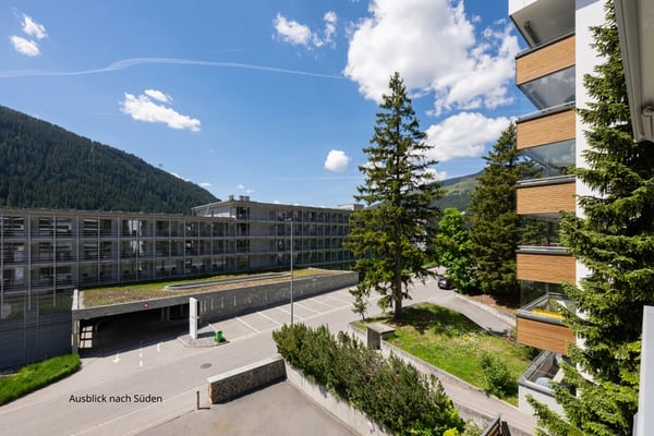 Stilvolle 3.5 Zimmerwohnung an Zentraler Lage in Davos Platz 9