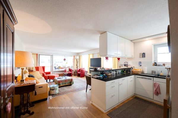Stilvolle 3.5 Zimmerwohnung an Zentraler Lage in Davos Platz 2