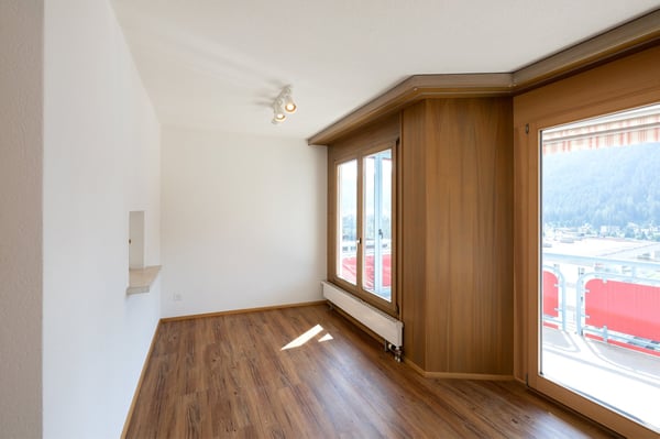 Charmante 2-Zimmer-Wohnung mit Balkon in Davos 4