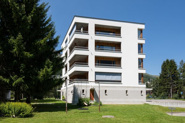Möblierte 2.5-Zimmer-Wohnung in Davos Platz 1