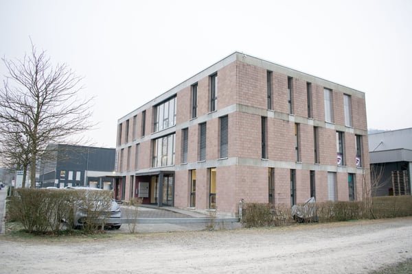 Repräsentative Büro-/Gewerberäume im Erdgeschoss in Pfungen 2