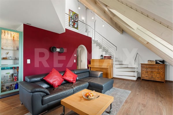 Helle 1.5-Zimmer-Maisonettewohnung mit zwei Balkone und unverbaubarer Aussicht 4