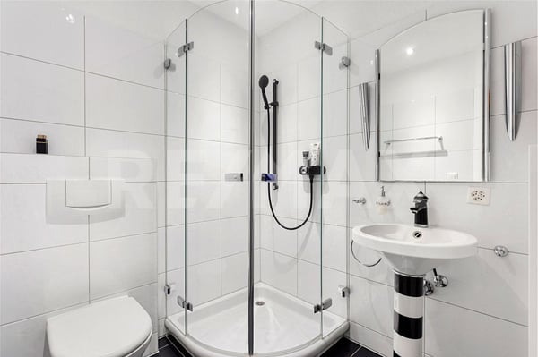 Helle 1.5-Zimmer-Maisonettewohnung mit zwei Balkone und unverbaubarer Aussicht 11