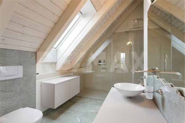 Helle 1.5-Zimmer-Maisonettewohnung mit zwei Balkone und unverbaubarer Aussicht 10