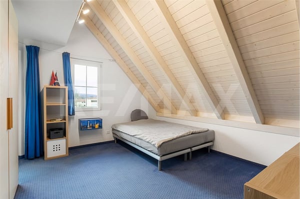 Helle 1.5-Zimmer-Maisonettewohnung mit zwei Balkone und unverbaubarer Aussicht 9