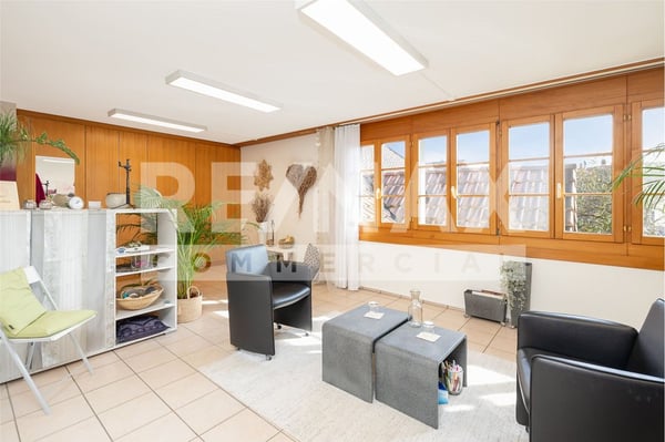 Verlockendes Bürogeschoss mit 5 PP und 1 Archivraum: Als Anlageobjekt / zur Eigennutzung 9