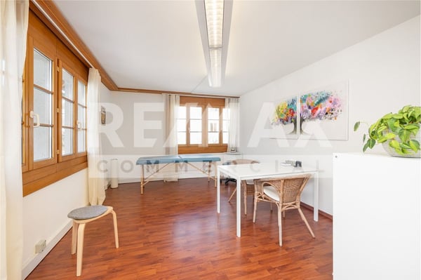 Verlockendes Bürogeschoss mit 5 PP und 1 Archivraum: Als Anlageobjekt / zur Eigennutzung 11