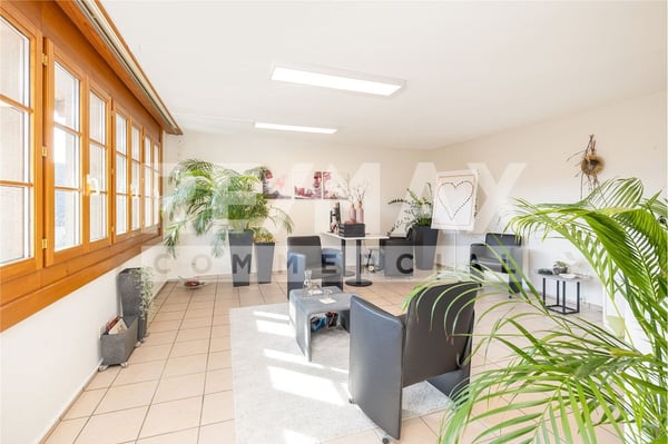 Verlockendes Bürogeschoss mit 5 PP und 1 Archivraum: Als Anlageobjekt / zur Eigennutzung 10