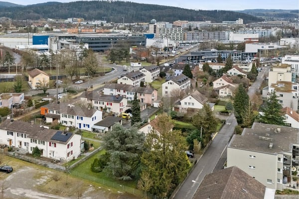 Leben am Mooswiesenweg  grosszügige 1.5-Zi.-Wohnung im OG mit zwei gedeckten Balkonen 4