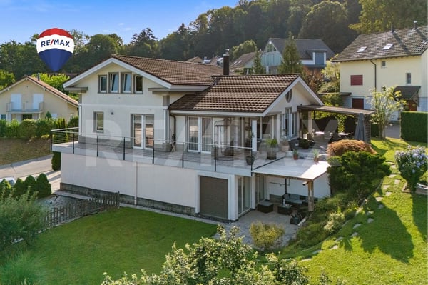 Grosses Generationenhaus mit Weitsicht, Wohnung und Ausbaureserve 1