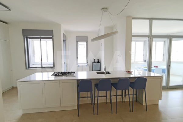 Helle und moderne 3.5- Zi.-Eigentumswohnung an zentraler Lage 3