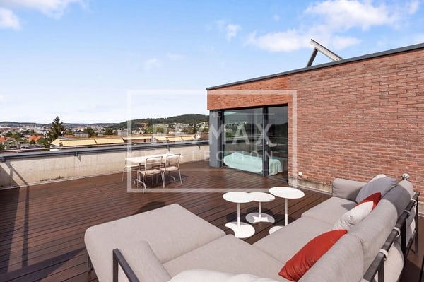Exklusives 7-Zimmer-Einfamilienhaus mit fantastischer Aussicht 5