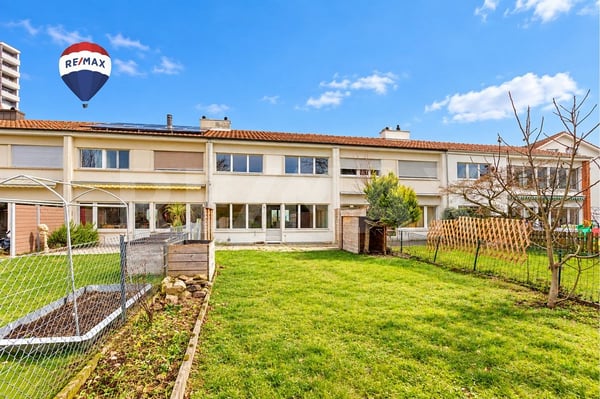 Charmantes 4.5-Zimmer-Reiheneinfamilienhaus an ruhiger Wohnlage 1