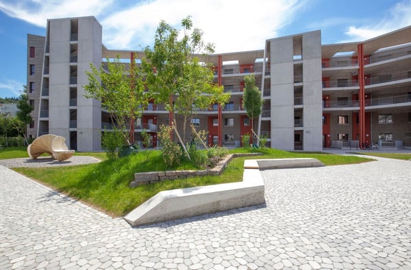 Offene 1.5-Zimmerwohnung mit Balkon und Lift 13