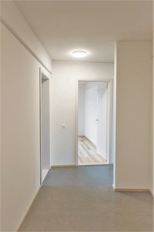 Offene 1.5-Zimmerwohnung mit Balkon und Lift 8