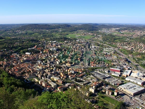 Grande terreno edificabile con progetto approvato per due edifici 1