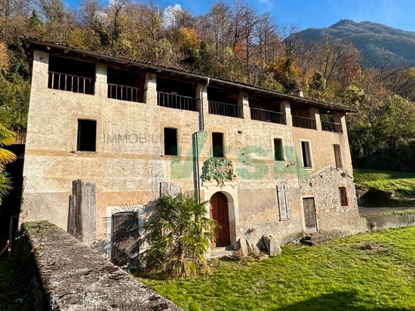 Bel terreno edificabile in splendida posizione tranquilla e soleggiata 2