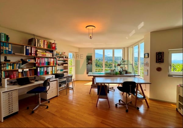 Magnifica proprietà con villa, romantico rustico e terreno edificabile 9