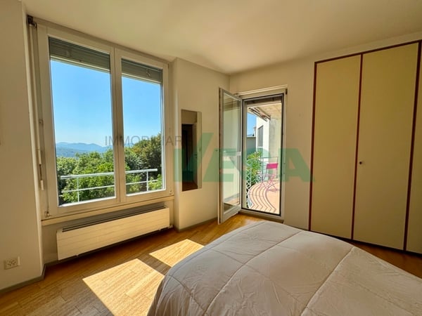 Magnifica proprietà con villa, romantico rustico e terreno edificabile 12