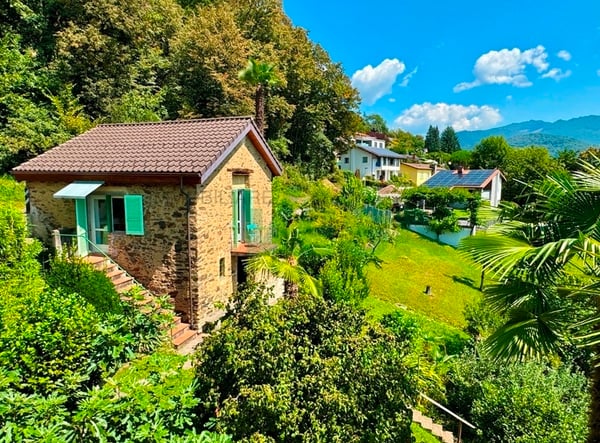 Magnifica proprietà con villa, romantico rustico e terreno edificabile 7