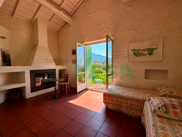 Magnifica proprietà con villa, romantico rustico e terreno edificabile 13