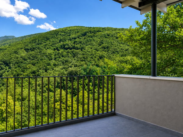 Confortevole e spaziosa villa moderna in posizione idilliaca 4
