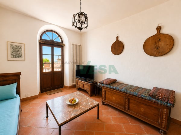Affascinante ampia casa di nucleo con un grande e splendido giardino 8