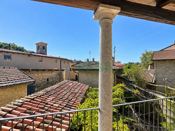 Affascinante ampia casa di nucleo con un grande e splendido giardino 9