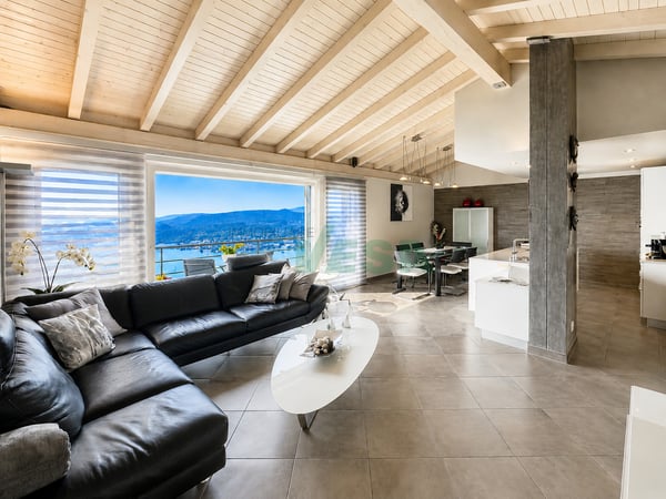 Moderna e luminosa villa mono-bifamiliare con splendida vista aperta 5