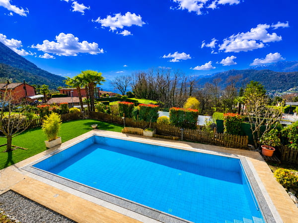 Spaziosa villa con piscina, grande giardino e appartamento monolocale 3