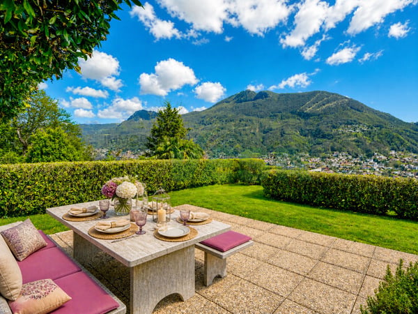 Splendido attico 6,5 locali con fantastica vista lago e bel giardino 7
