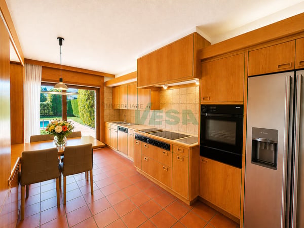 Ampia ed elegante villa signorile con molto spazio e con bella piscina 9